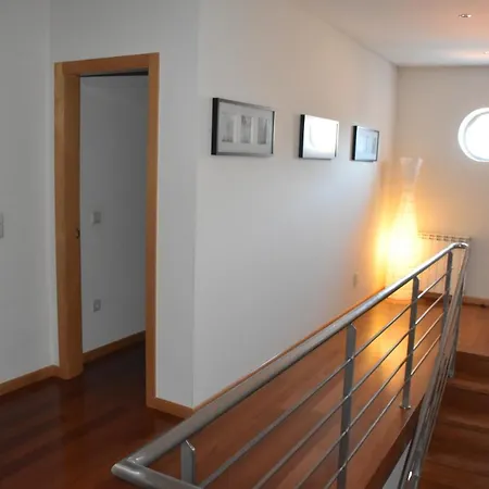 Casa De Familiar 4 Quartos E Jardim Nyaraló Esposende