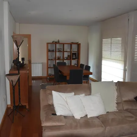 Casa De Familiar 4 Quartos E Jardim Nyaraló Esposende