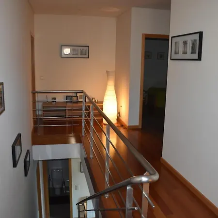 Casa De Familiar 4 Quartos E Jardim Nyaraló Esposende