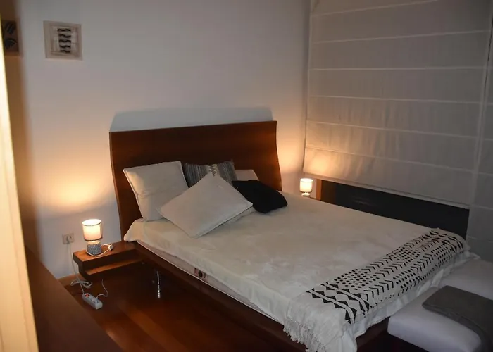 Casa De Familiar 4 Quartos E Jardim Vakantiehuis