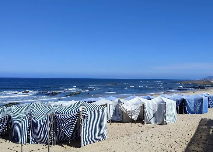 Casa De Familiar 4 Quartos E Jardim Vakantiehuis *