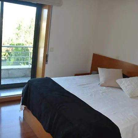 Casa de Férias Casa De Familiar 4 Quartos E Jardim *