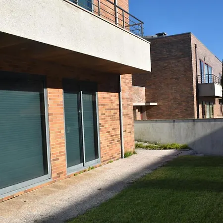 Casa De Familiar 4 Quartos E Jardim * Esposende