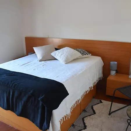 Casa De Familiar 4 Quartos E Jardim Esposende