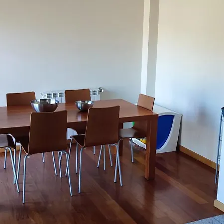 בית נופש Casa De Familiar 4 Quartos E Jardim אספוסנדה