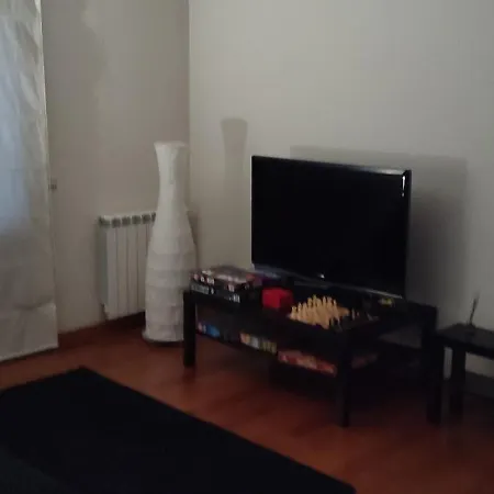 Casa De Familiar 4 Quartos E Jardim Εσποσέντε