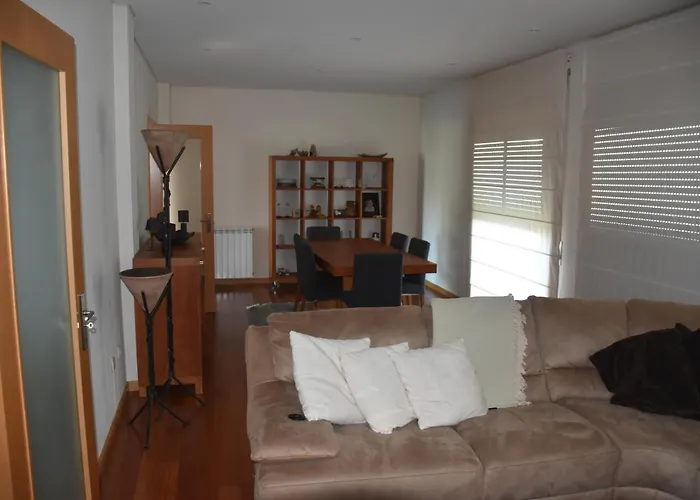 Casa De Familiar 4 Quartos E Jardim 펜션 에스포센데