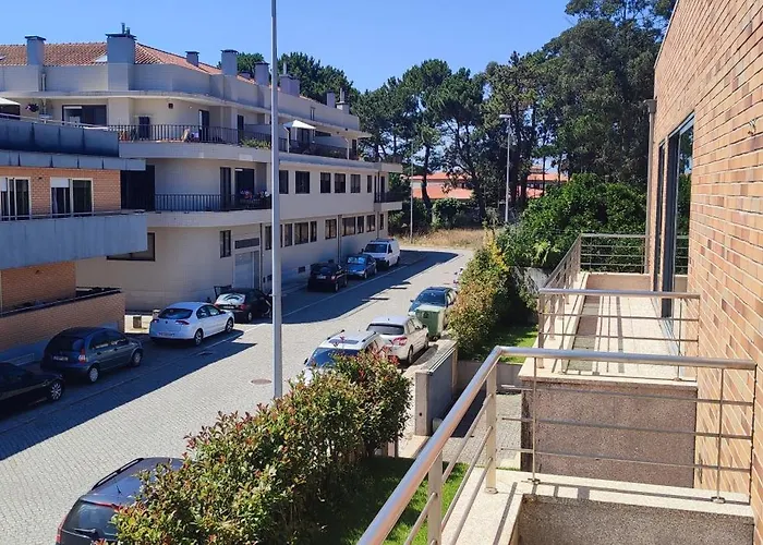 Casa De Familiar 4 Quartos E Jardim Esposende